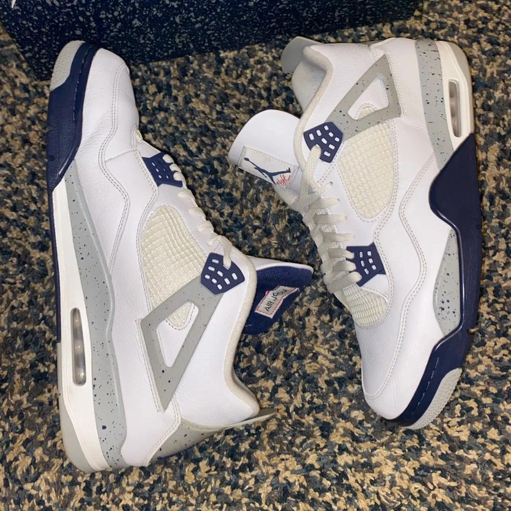 Jordan 4 Retro “Midnight Navy” - Picture 4 of 9